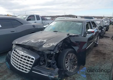 2010 Chrysler 300 Touring/Signature Series/Executive Series from USA, damaged, VIN 2C3CA5CV4AH305372